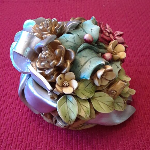 Limited Edition Lord Byron's Harmony Garden Christmas Bouquet Treasure Box - Picture 5 of 13